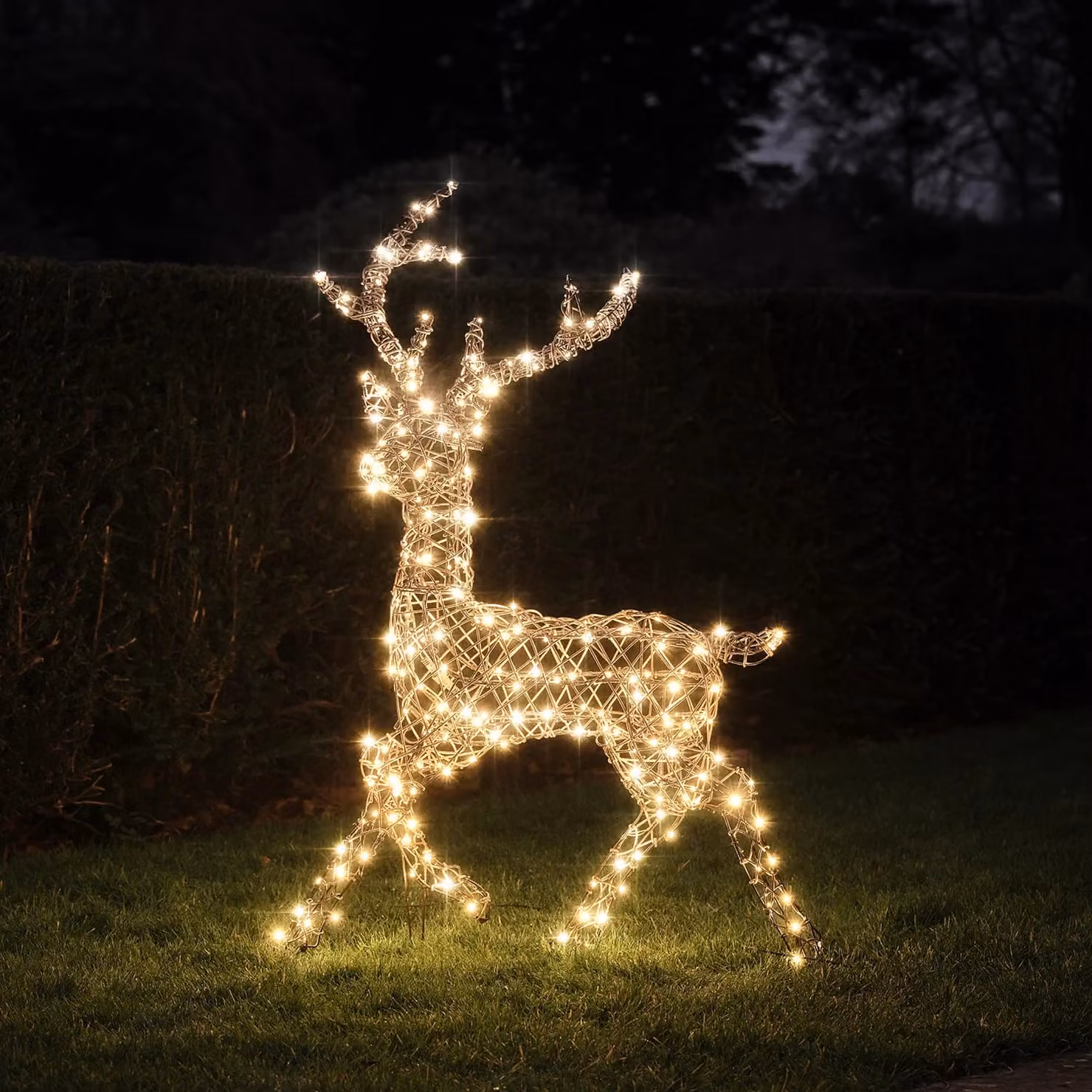 Lights4fun Dual LED Studley Reindeer Stag with 260 Warm White Lights, White, H 115 cm – 1