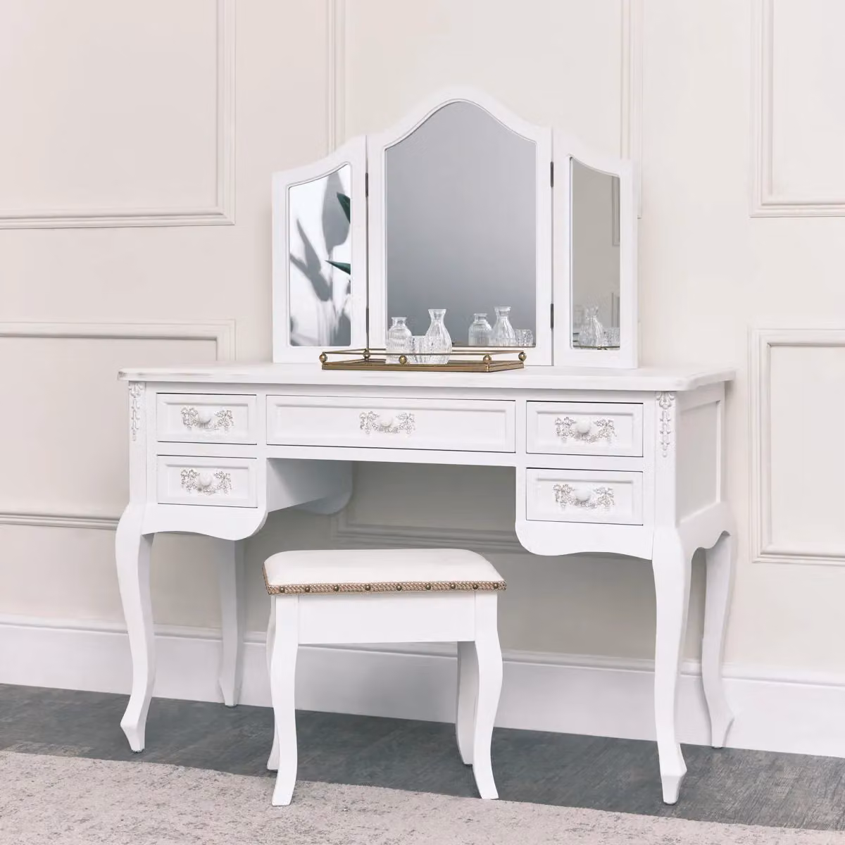 Melody Maison Pays Blanc Range Antique White Closet, Dressing Table and Bedside Tables Set