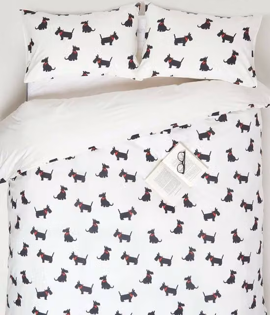 Homescapes Scottie Dog Cotton Percale Duvet Cover and Pillowcase Set in White, Black and Red, W/D/H: 140 x 200 cm
