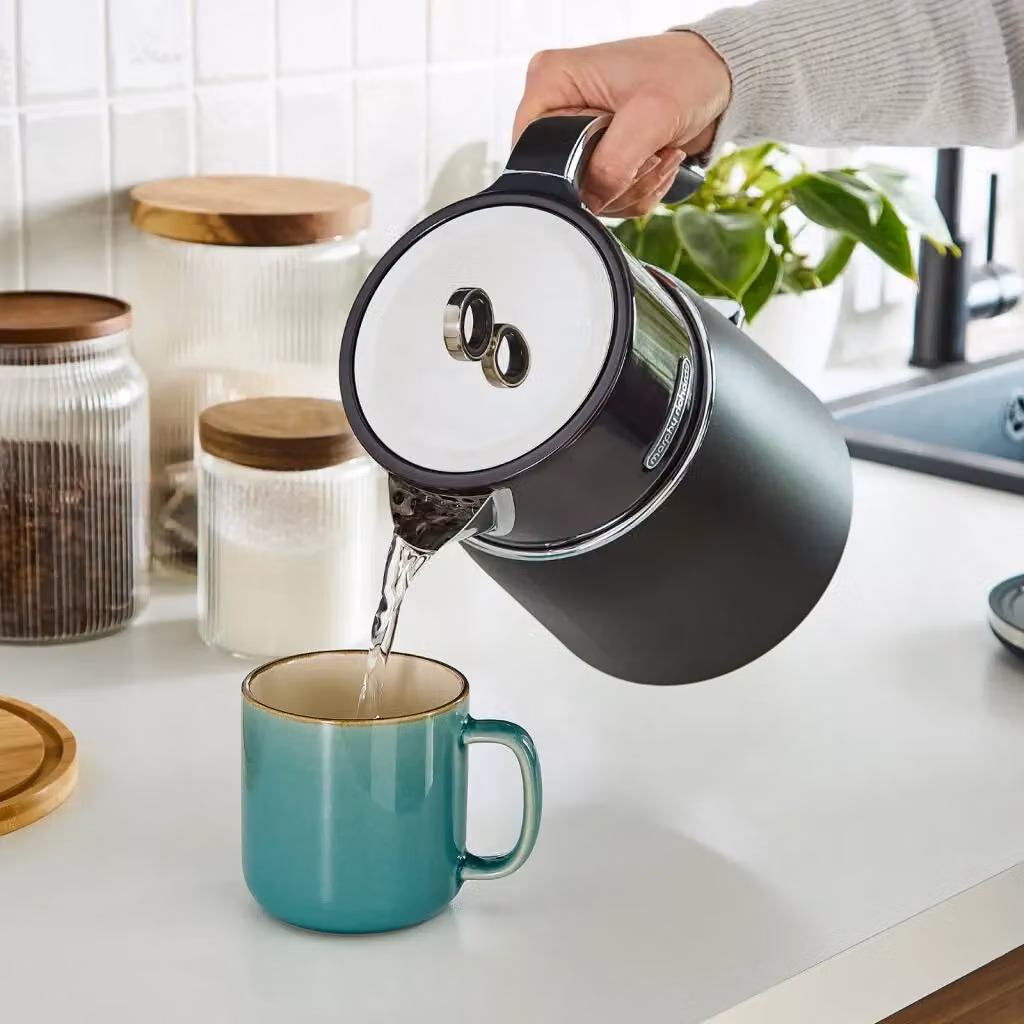Morphy Richards Signature Matt Kettle in Black Stainless Steel – 4