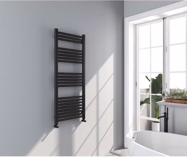 Bathroom Kingdom Omata Black Straight Heated Towel Rail W: 50 cm, H: 120 cm