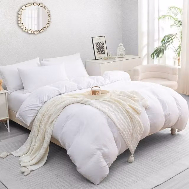 Grace Premium Reversible Microfibre Duvet Cover and Pillowcase Set in White, Single