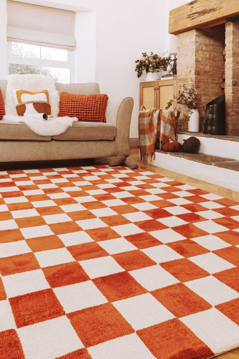 Kukoon Retro Chequerboard Maximalist Hand Tufted Area Rug in Terracotta Orange and Red, W/D/H: 120 x 170 cm – 2