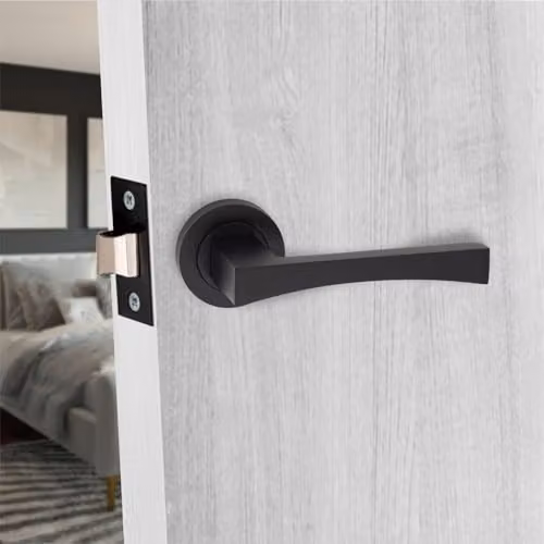 Golden Grace Wave Door Handle and Key Lock Set in Matt Black – 3