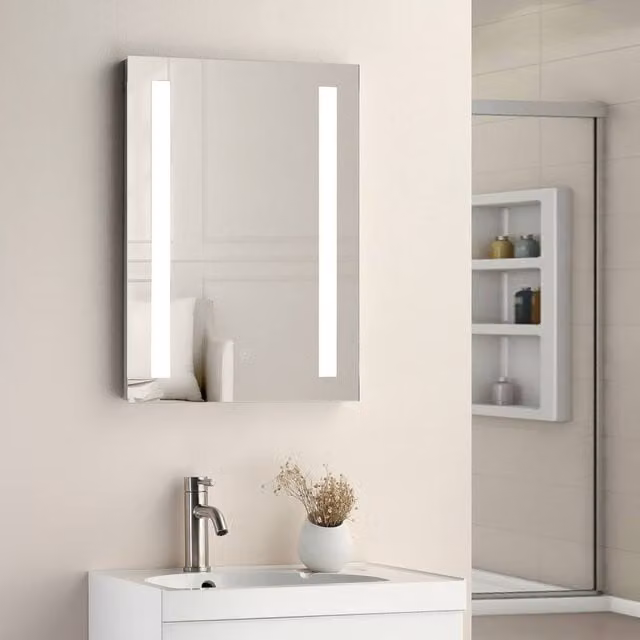 Bathroom Kingdom Niall Illuminated LED Rectangular Mirror in Silver, W: 70 cm, H: 50 cm