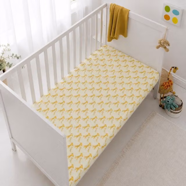 Smart Living GOTS Certified Organic Cotton Giraffe Nursery Crib Fitted Sheet, Multicolour and White