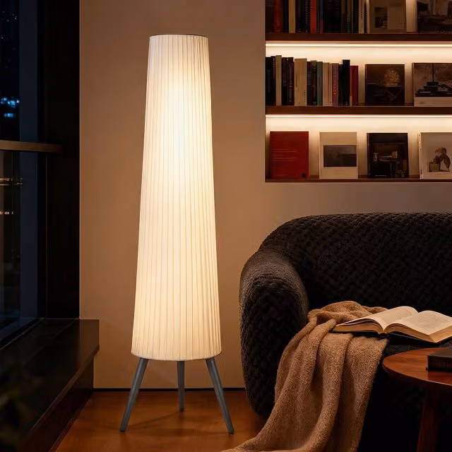 HOMCOM Dimmable Scandinavian Floor Lamp with Wooden Legs and Fabric Cylinder Shade in White and Grey