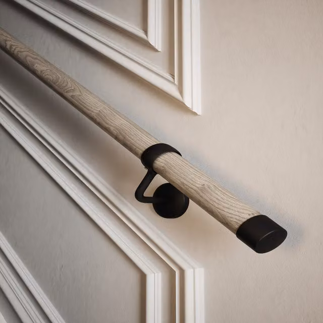 Rothley Round Wood Interior Staircase Handrail Kit in Brown