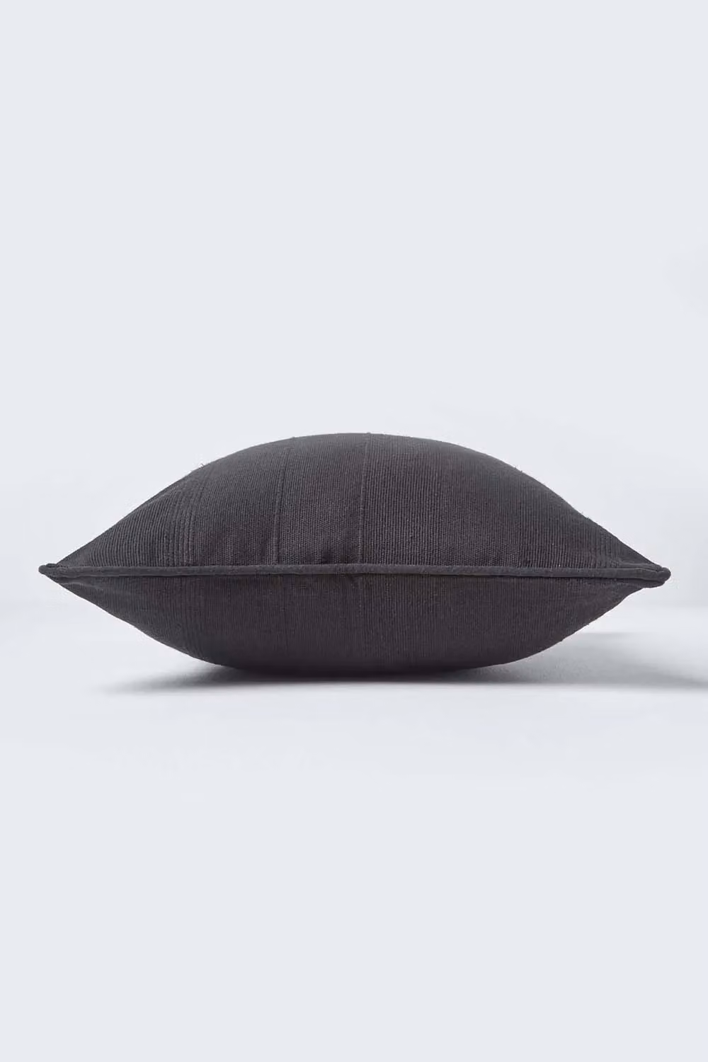 Homescapes Rajput Ribbed Cotton Cushion Cover, Black, W/D/H: 45 x 45 x 45 cm – 2