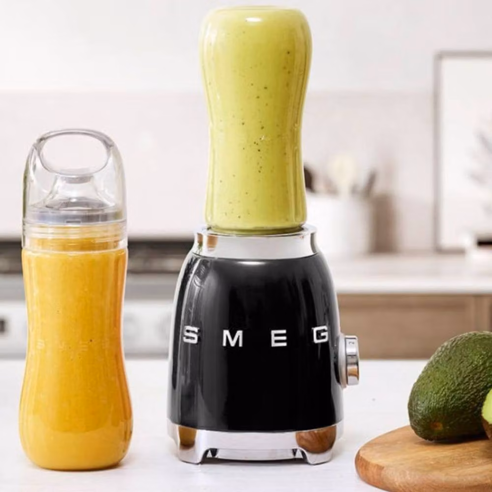 Smeg 50s Style Citrus Press and Mini Blender in Black with Glass Components – 3