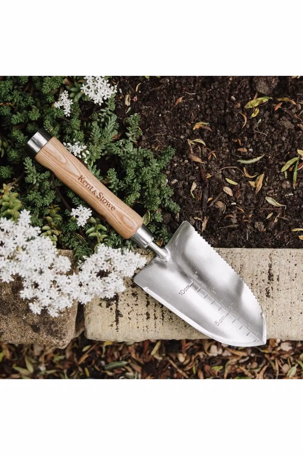 Kent & Stowe Capability Stainless Steel Garden Trowel in Silver and Grey – 7