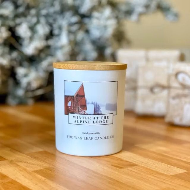 The Wax Leaf Candle Co Winter At The Alpine Lodge Woodwick Christmas Candle, White, 32 g