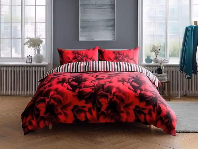 Home Sweet Home UK Reversible Floral Polycotton Duvet Cover and Pillowcase Set in Red, W/D/H: 135 x 200 cm – 1