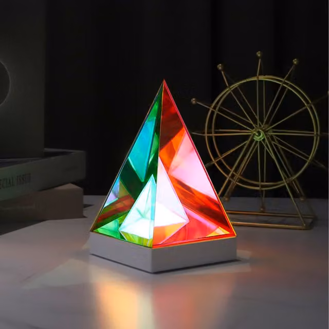 Komore Triangle Luminaire Auto-Changing Ambient RGB Light in White and Multicolour