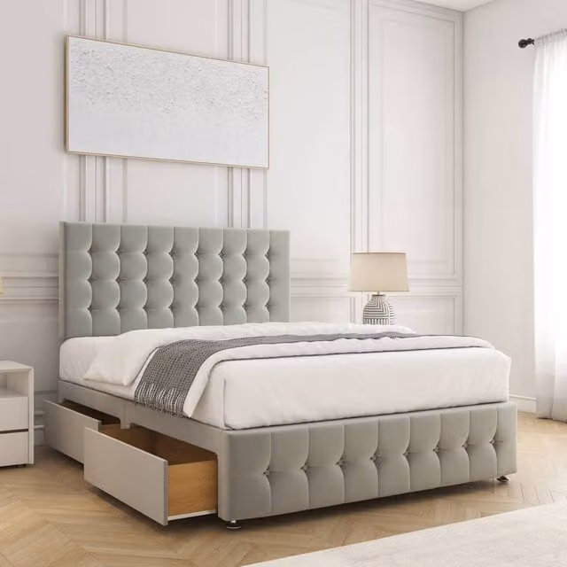 BSSPOKE Eva Plush Velvet Divan Bed with 24 inch Headboard, Footboard, 4 Drawers and Mattress in Silver, Size: King (W/D/H: 180 x 200 cm)
