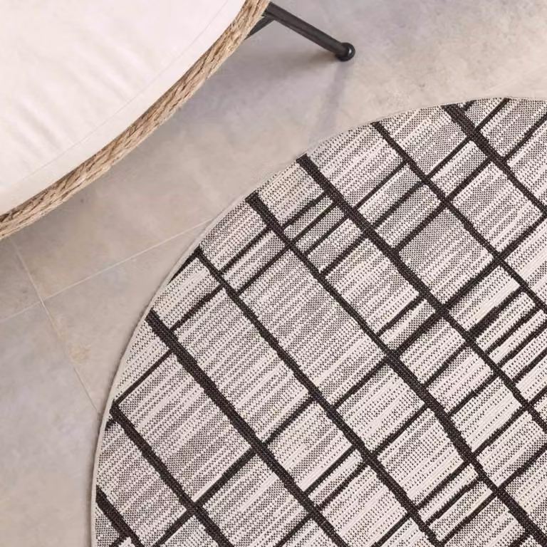 Ted Baker Crouch Round Abstract Flatweave Indoor Outdoor Rug in Black and White, Diameter: 200 cm