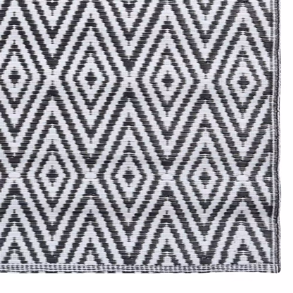 Berkfield Home Modern Outdoor Polypropylene Carpet in White and Black, W/D: 120 x 180 cm – 4