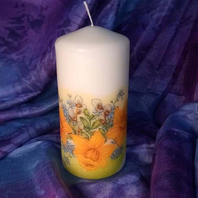 Viki Spring Pillar Candle in White Narcissus