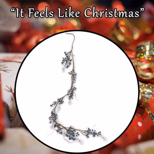 VFM e-Store Christmas Snow and Berries Garland Decoration in Blue with Foliage and Snowflakes – 6