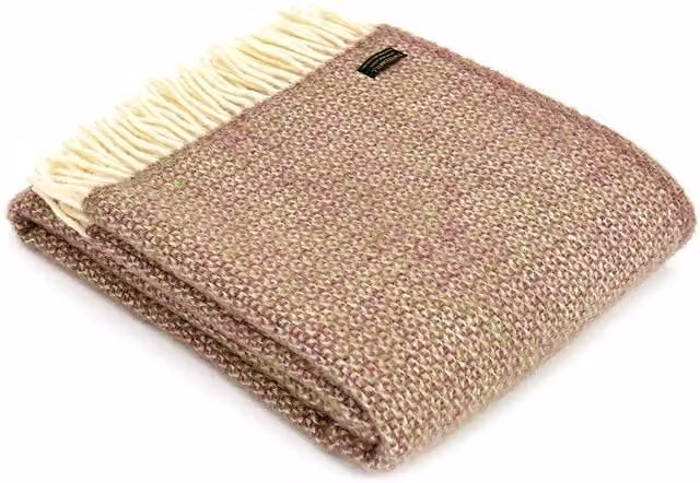 HomeSpace Direct Illusion Jacquard Wool Throw in Raspberry Pink