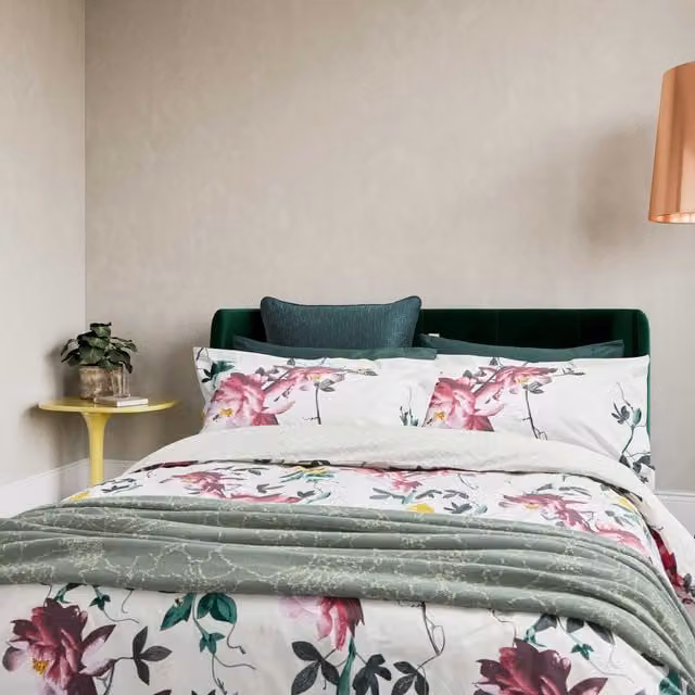 Ted Baker Citrus Bloom Reversible Floral Cotton Percale Double Duvet Cover Set with Pillowcases in Pink, Beige and White, W/D/H: 200 x 220 cm