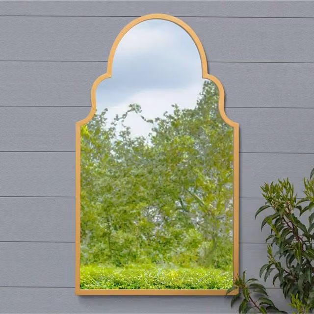 MirrorOutlet Arcus Crown Modern Metal Arch Garden Wall Mirror in Gold