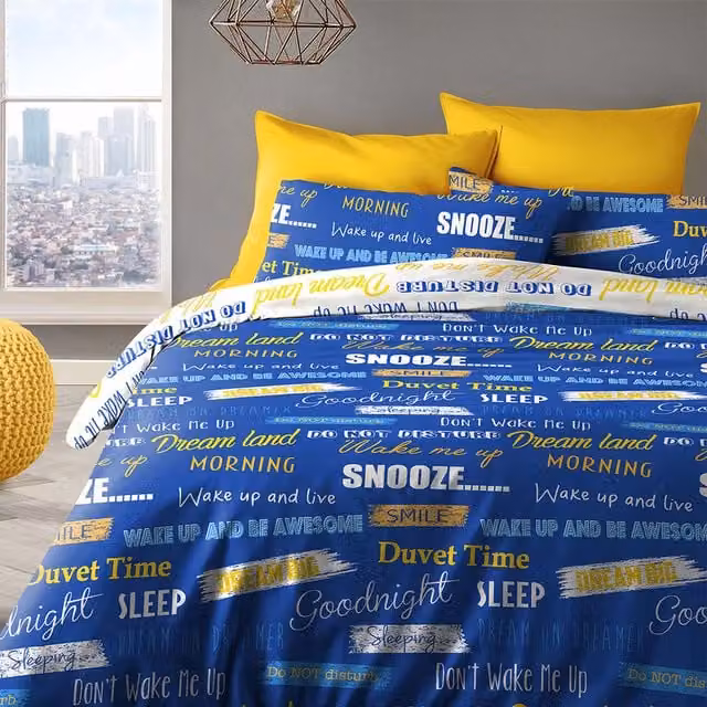 Velosso Retro Graphic Printed Duvet Cover and Pillowcase Set in Blue and Red