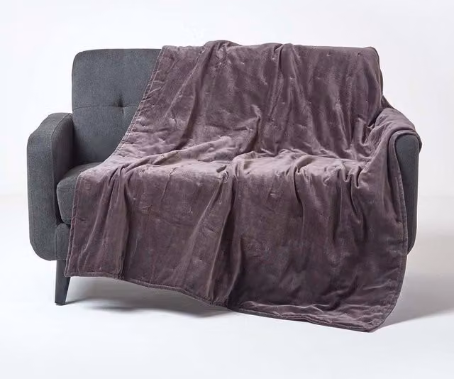 Homescapes Velvet Quilted Cotton Throw in Grey, W: 125 cm, D: 150 cm