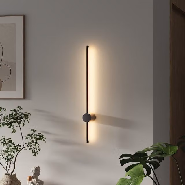 Lifeideas Rotatable LED Straight Wall Light in Black and White, 60 cm, Warm White