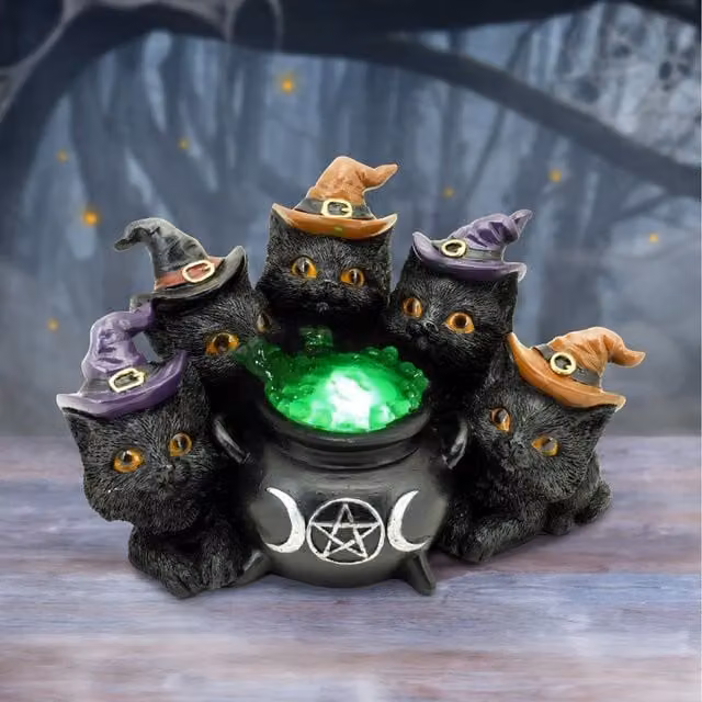 Nemesis Now Kindle's Potion Light Up Cats and Cauldron Halloween Ornament, Black and Multicolour, H: 12 cm