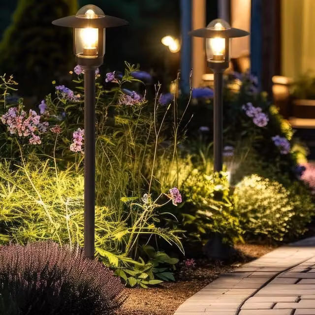 Wyld and Coco Black Aluminium Modern Garden Bollard Light with Transparent Glass – 1