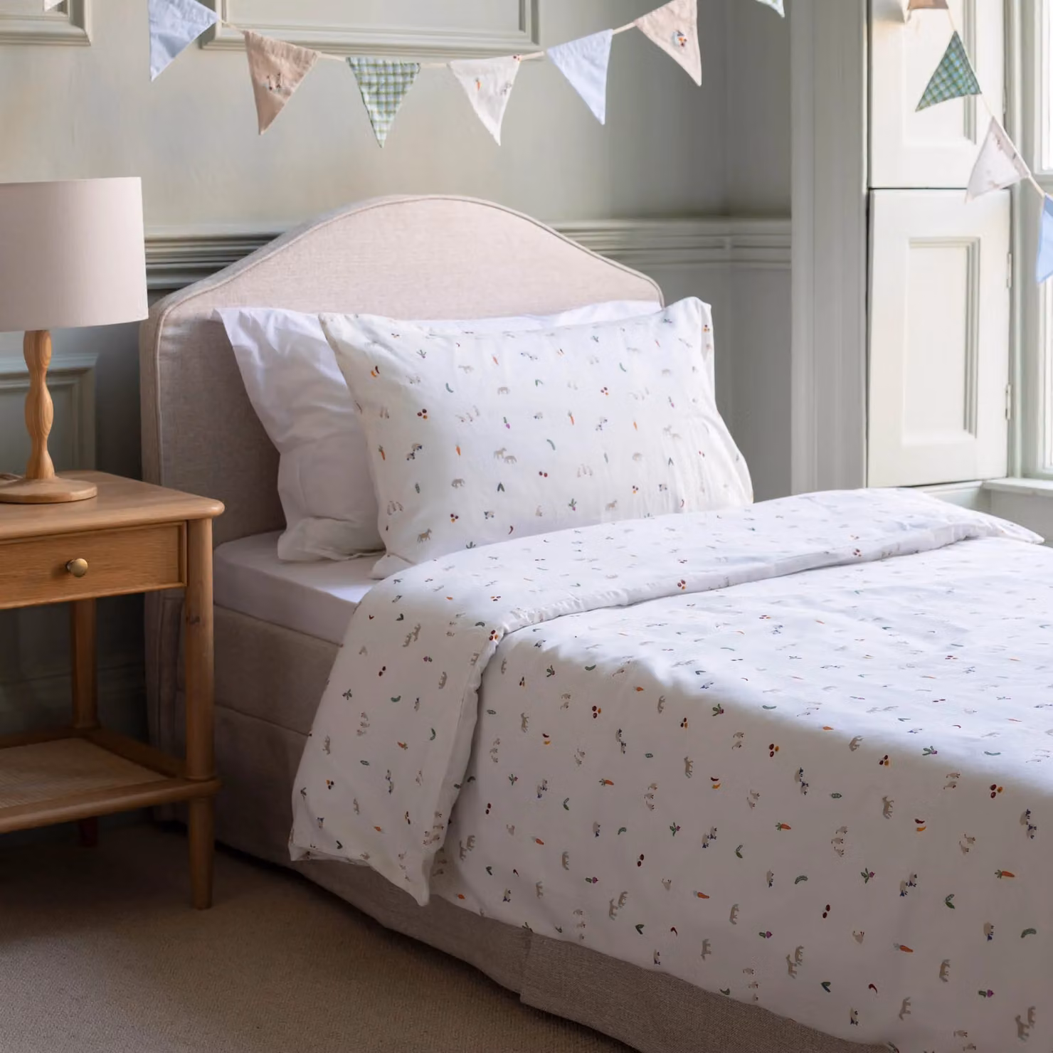 Avery Row Little Farm Organic Cotton Mako Satin Single Bedding Set, White, Duvet Cover 140 x 200 cm and Pillowcase 50 x 70 cm – 2