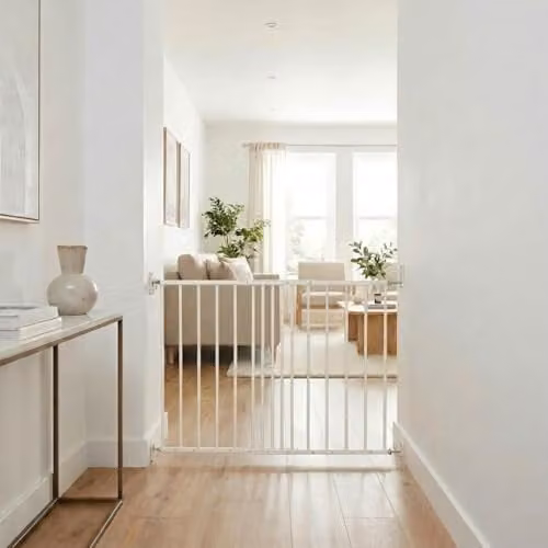 Safetots White Metal Extending Stair and Door Gate, Width: 62.5 cm - 106.8 cm – 2