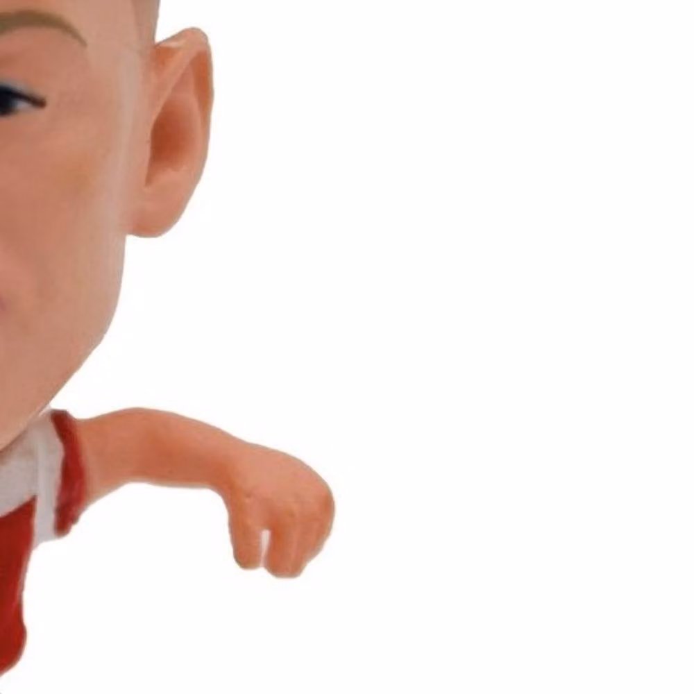Arsenal FC Oleksandr Zinchenko Home Kit Tabletop Figurine, Red and Multicolour Plastic – 2