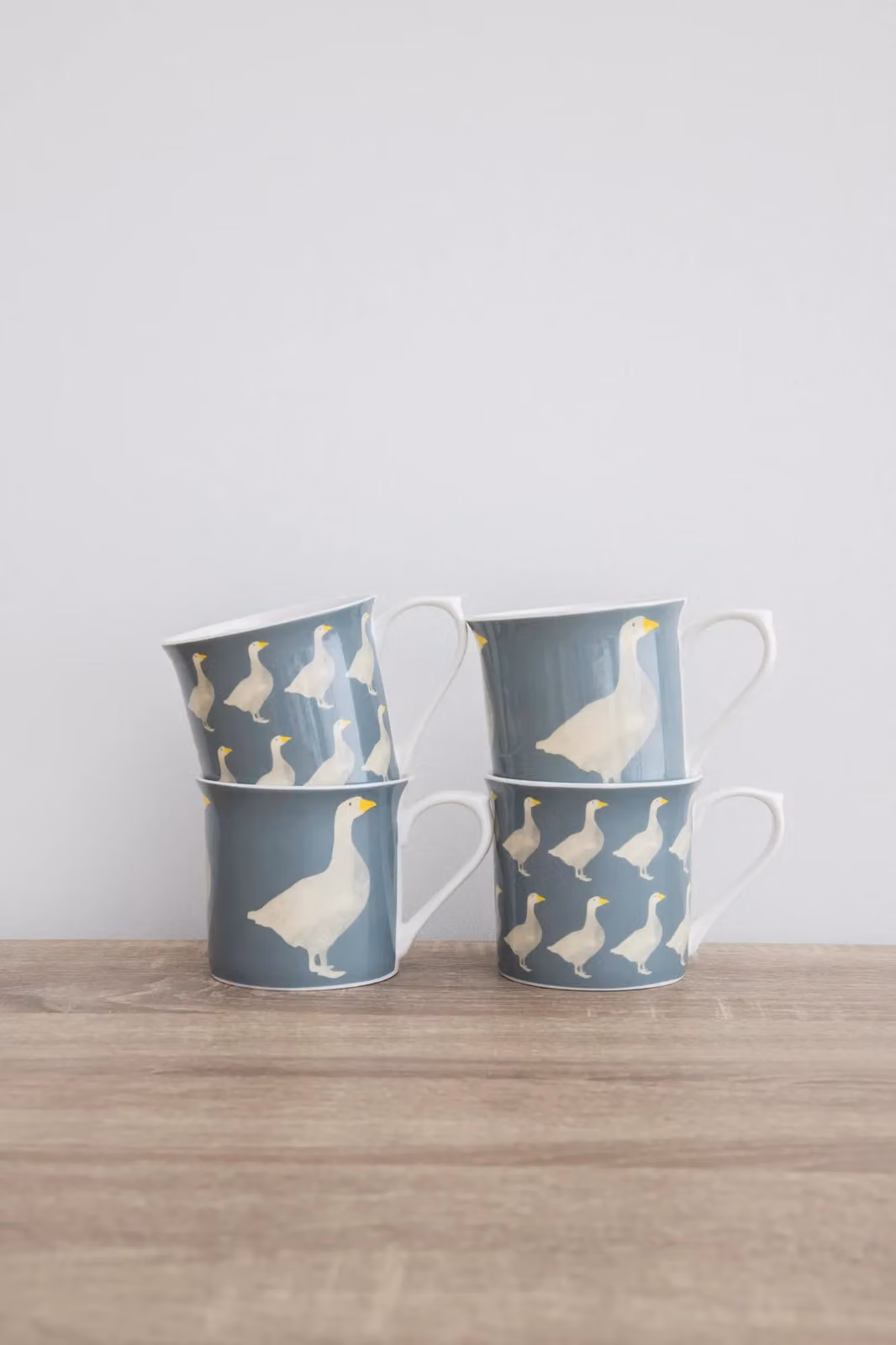 KitchenCraft 4-Piece Goose Ceramic Mug Set in Grey – 2