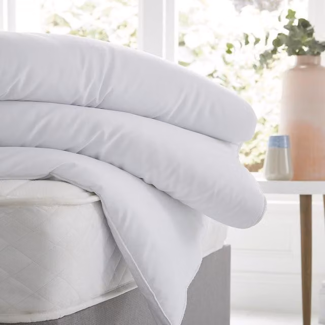 OHS Summer 4.5 Tog Microfibre Duvet, White