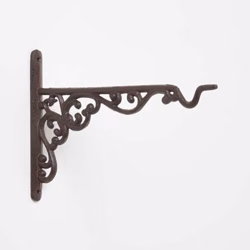 Homescapes Brown Cast Iron Wall Mounted Hanging Basket Hook – 1