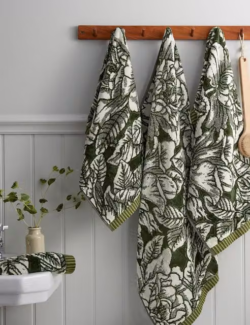 Bedeck Of Belfast Pure Cotton Hibiscus Floral Towel in Green
