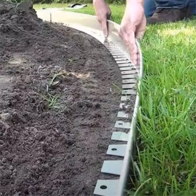 Spetlek 2m Flexible Stainless Steel Garden Edging in Silver
