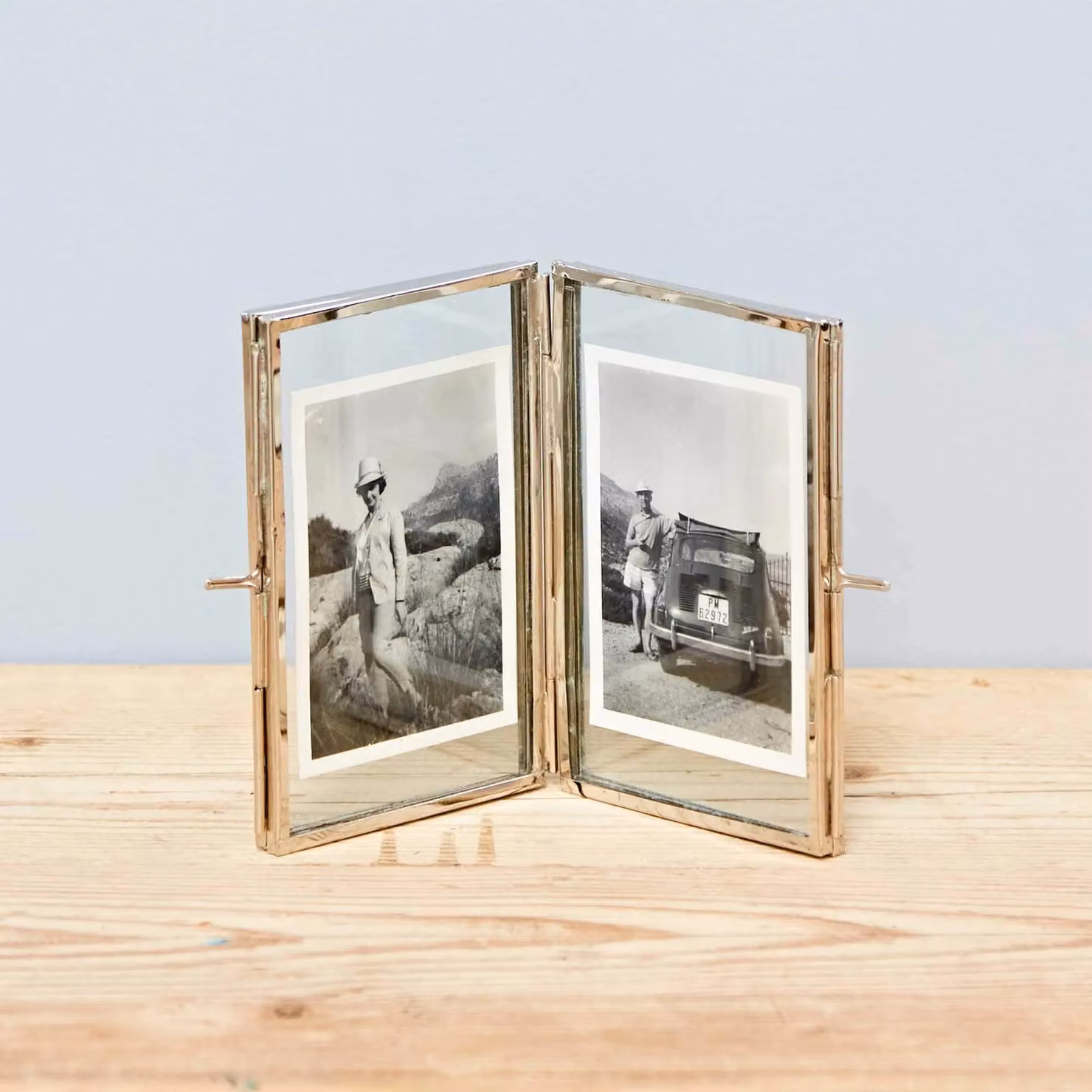 Paper High Reclaimed Glass Folded Double Photo Frame in Metallic Silver – 2