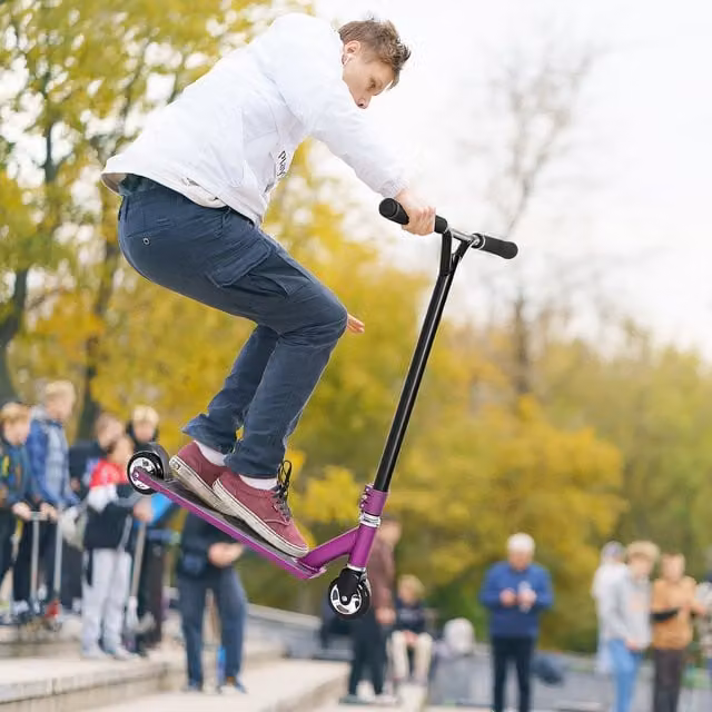 HOMCOM Entry Level Stunt Scooter with Brake, Purple