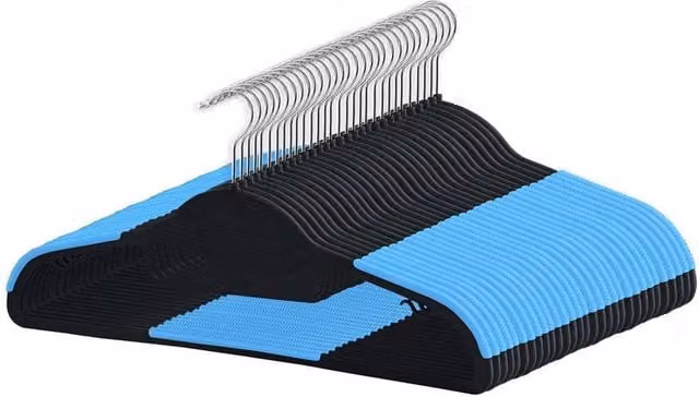 Spetlek Pack of 30 Black Non-Slip Plastic Coat Hangers with Clips and Bar, W: 100 cm, D: 15 cm
