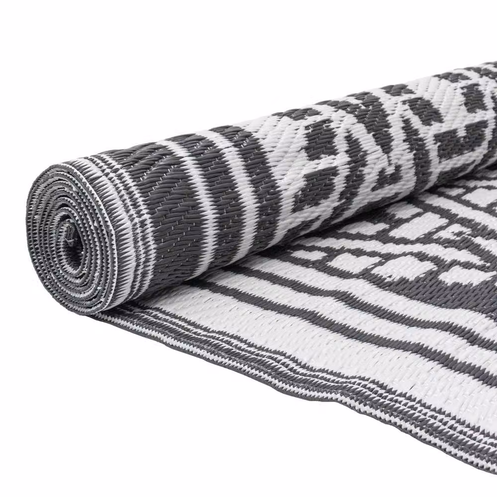 JVL Geometric Pattern Reversible Outdoor Garden Rug in Black, W/D: 150 x 210 cm – 4
