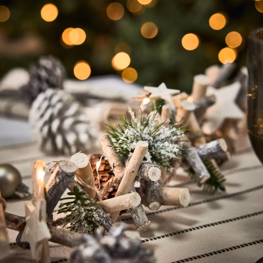 Dibor Sparkle Light Up Christmas Table Decor Garland with Stars in Brown and Multicolour, Length: 1.85m – 4