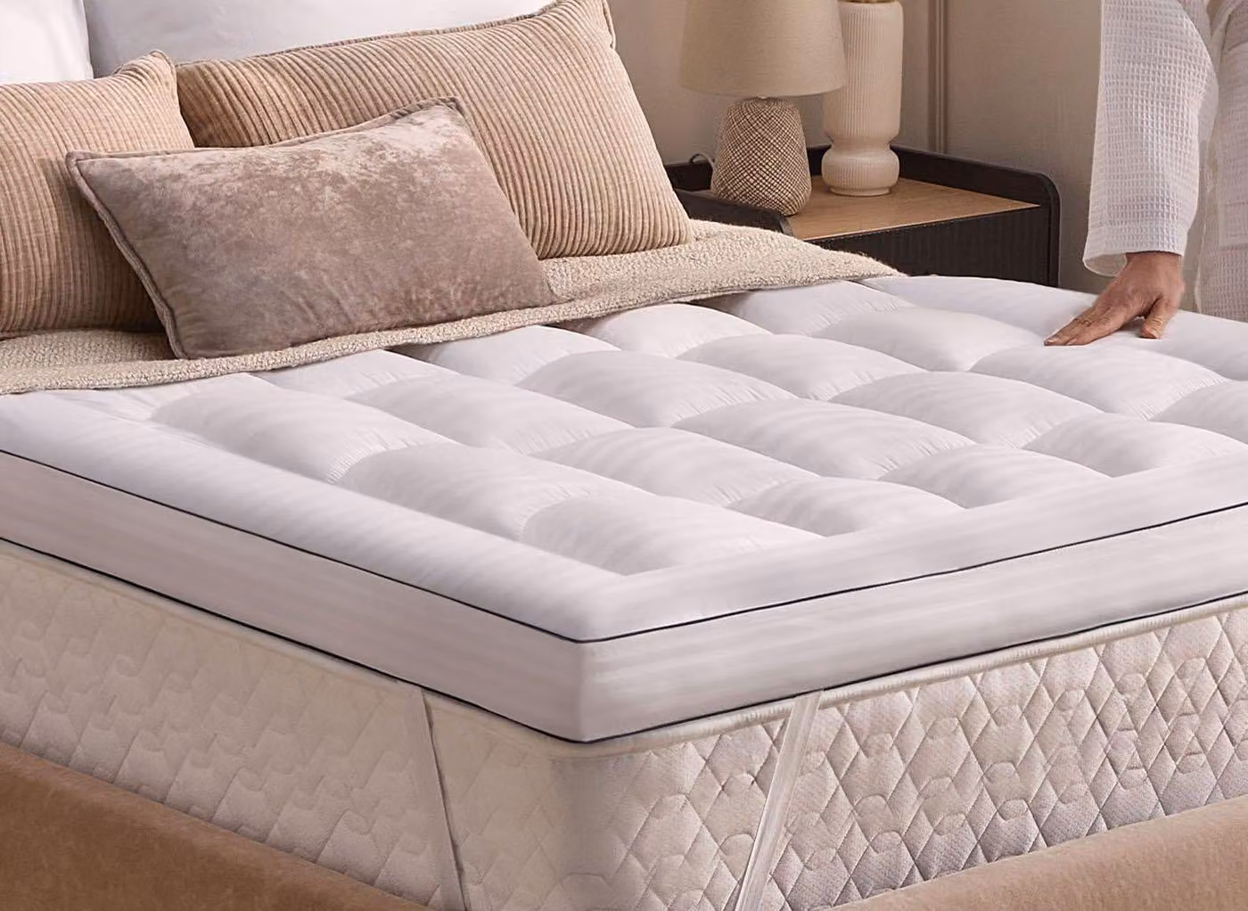 Silentnight Hotel Collection Supreme Hollow Fibre Mattress Topper, White