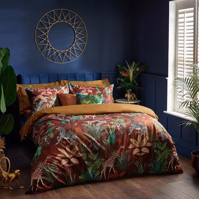 Aranya Exotic Animal Reversible Velvet Polycotton Duvet Cover Set, Multicolour (Red and Gold), W: 140 cm, L: 200 cm