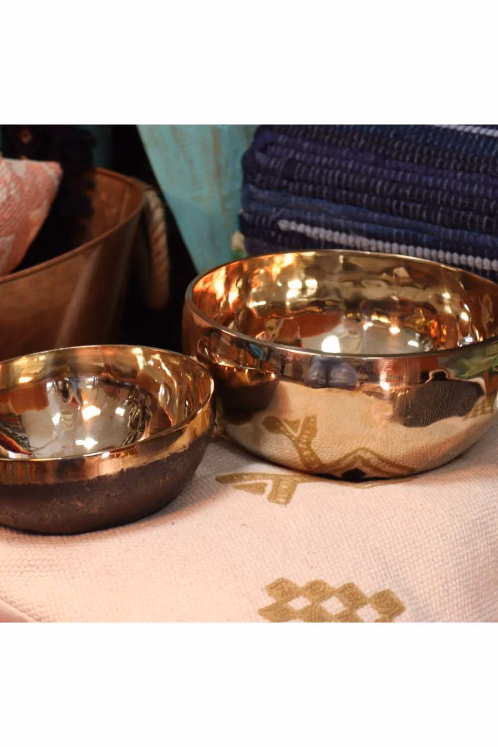 KDMD Gold Medium Bell-Metal Singing Bowl for Meditation and Sound Healing, Diameter: 15 cm – 3