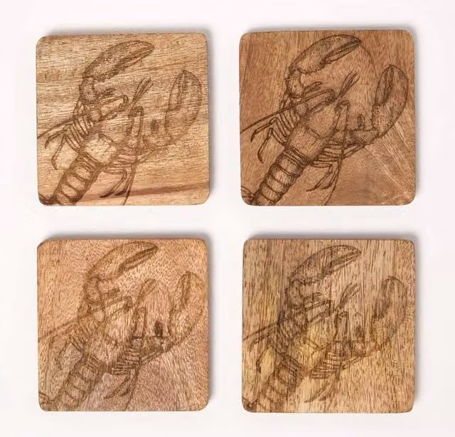 Homescapes Wooden Coaster Set with Lobster Design, Set of 4 in Brown and Sand – 1