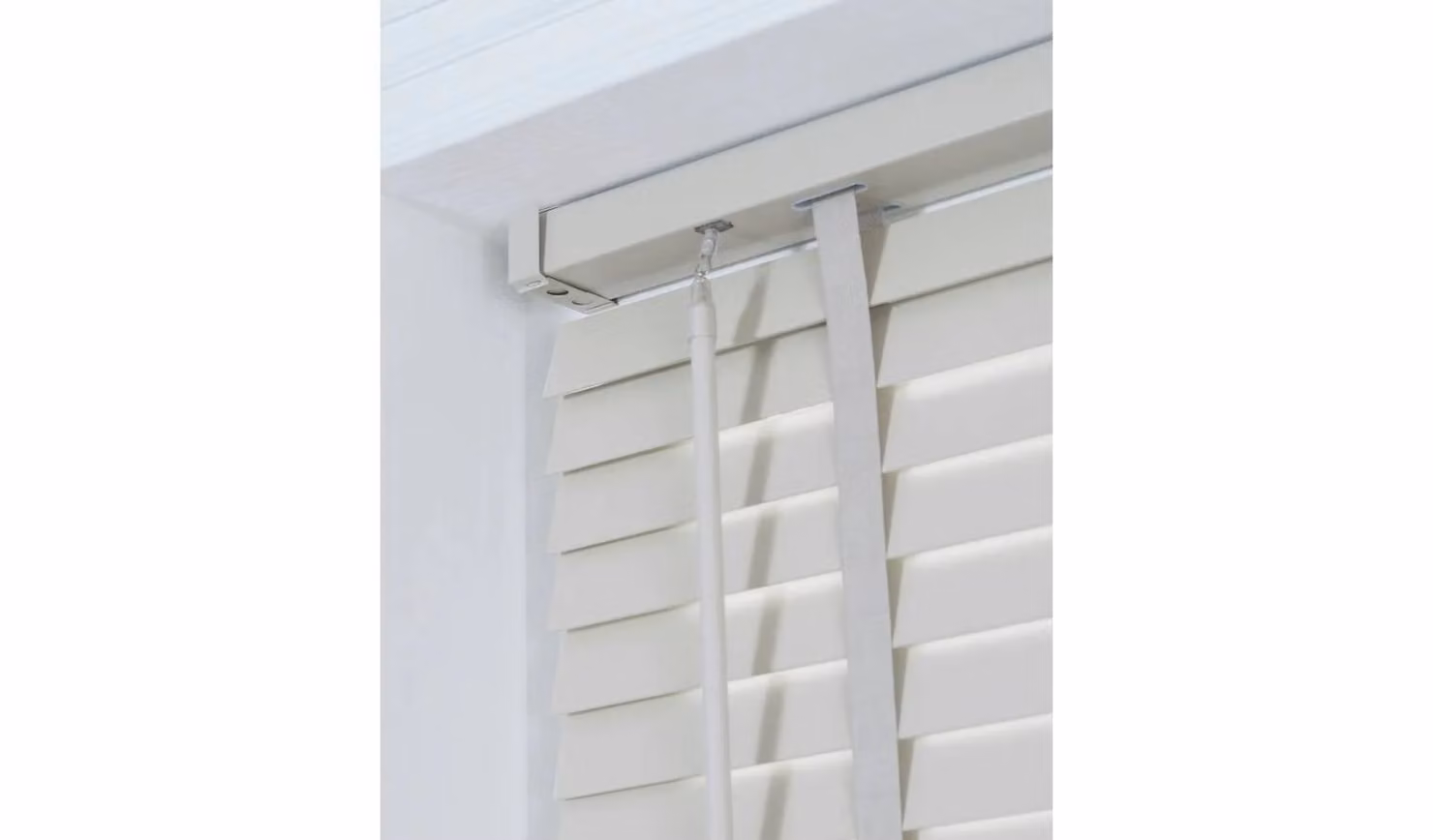 Little Black Book Warm Grey Basswood Venetian Blind, W: 80 cm, H: 160 cm