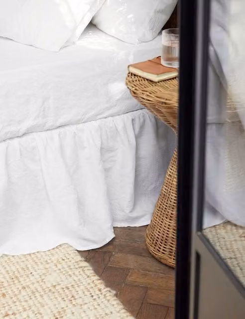 Piglet In Bed Pure Linen Fitted Sheet, White, W/D/H: 140 x 200 cm